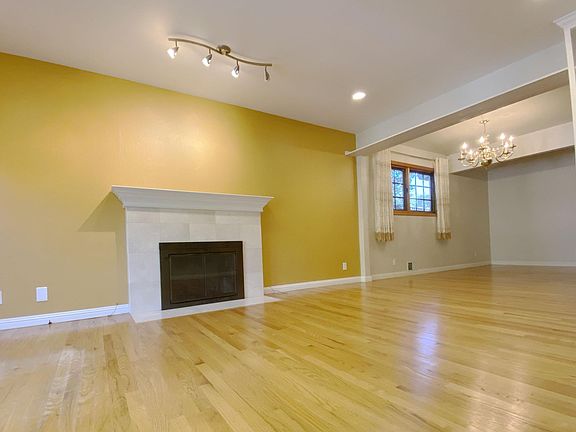 4th image of 4967 Mitty Way