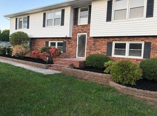 590 N Payne Rd, Winston Salem, NC 27127