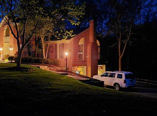 2980 Treeknoll Dr, Cincinnati, OH 45244