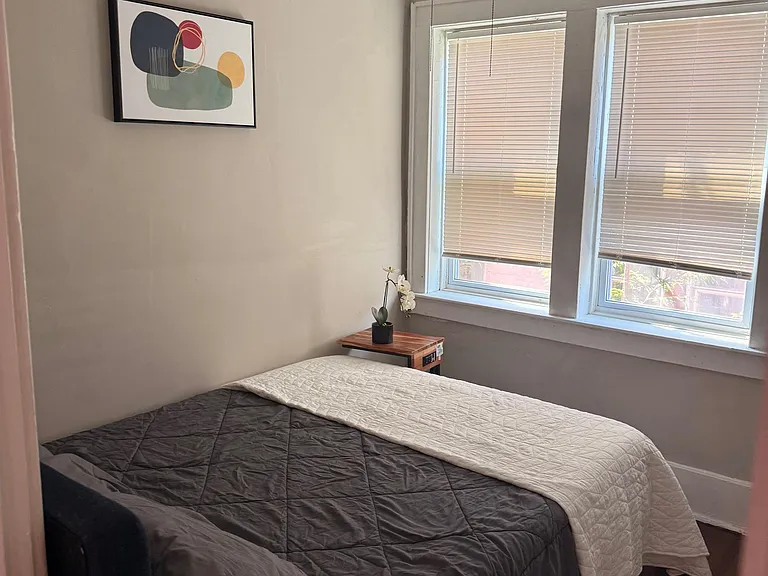 145 S Fitzhugh St — Photo 30