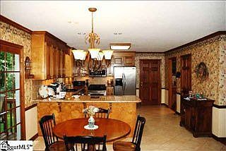4th image of 1006 Willow Branch Dr