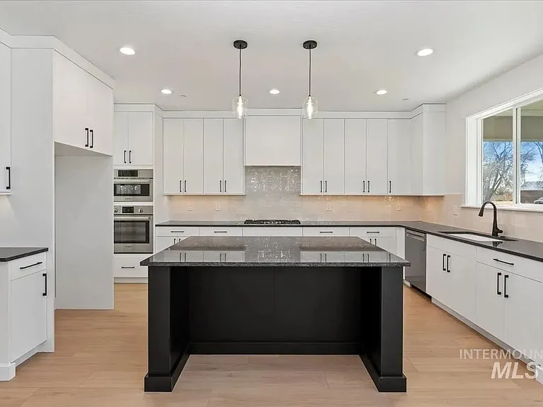 388 Hidden Mill Ct — Photo 7
