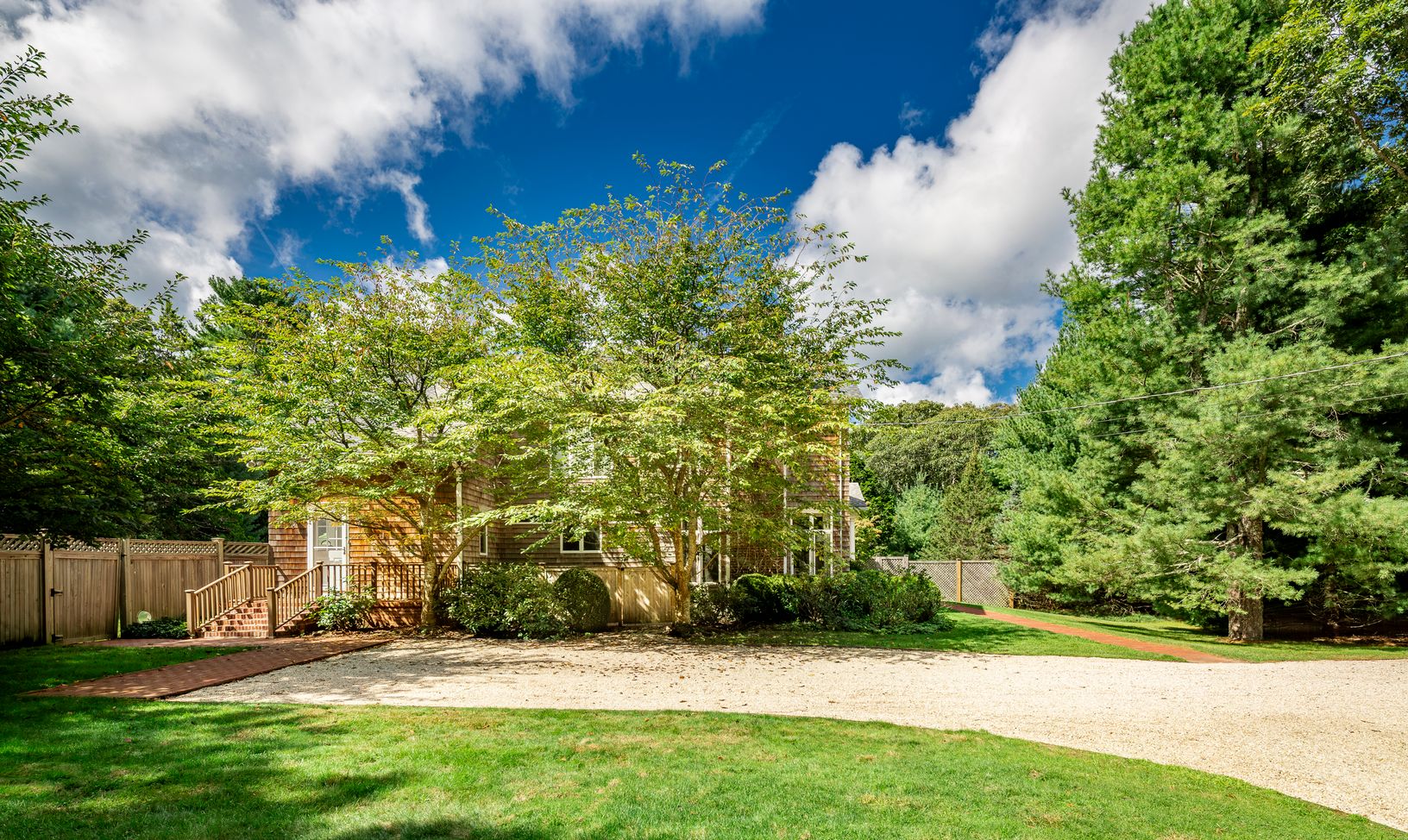 Driveway, ample parking