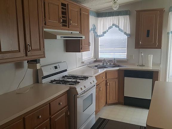 3rd image of 3382 E Tower Dr