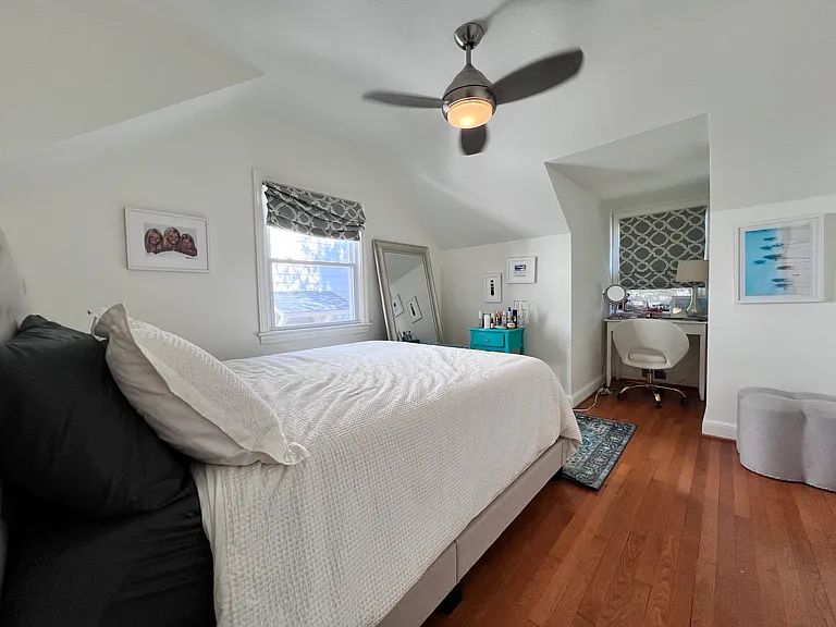 2nd bedroom - upstairs