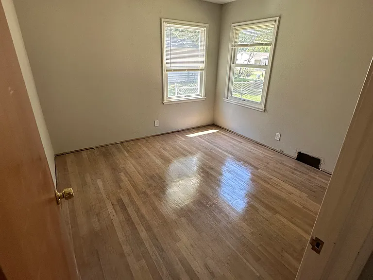 535 Hobson Pl — Photo 9