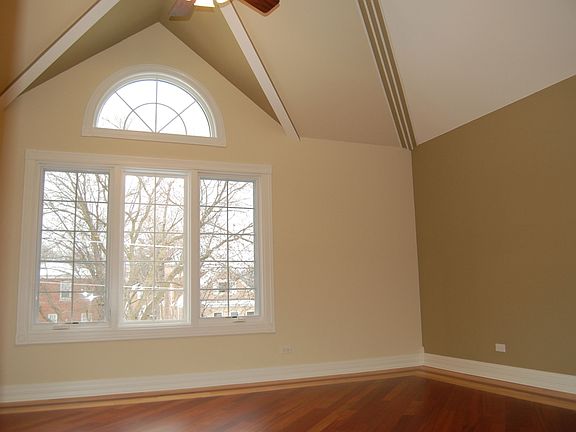 5th image of 8319 N Oleander Ave