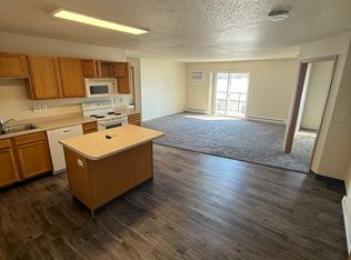 402 26th St N APT 101, Moorhead, MN 56560