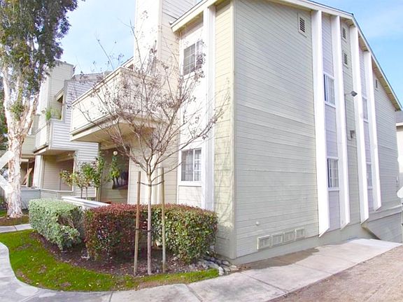2nd image of 777 S Citrus Ave APT 124
