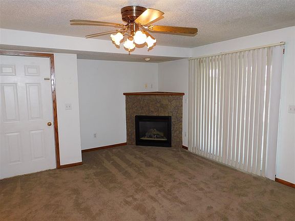 5th image of 530 & 534 Iris Ave