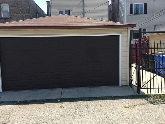 4th image of 5832 W Superior St