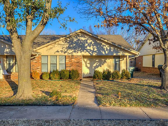 2nd image of 1215 Clearwater Dr