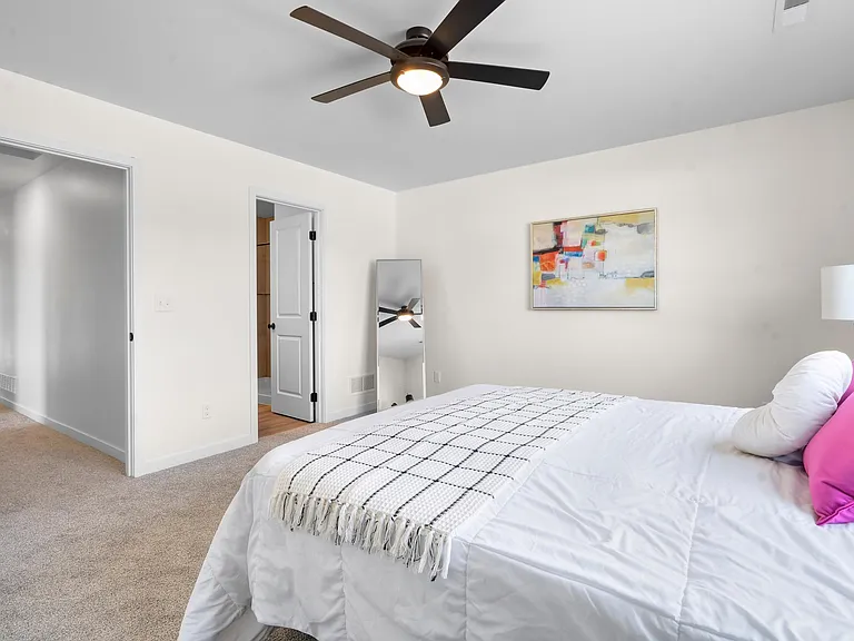 102 Sycamore Dr — Photo 16
