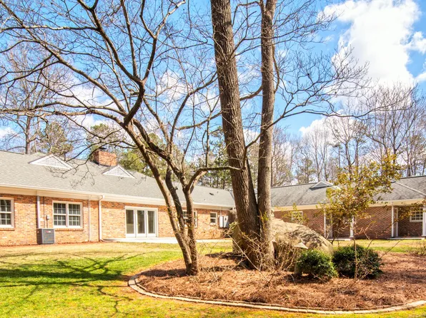 4332 Kuykendall Rd, Charlotte, NC 28270