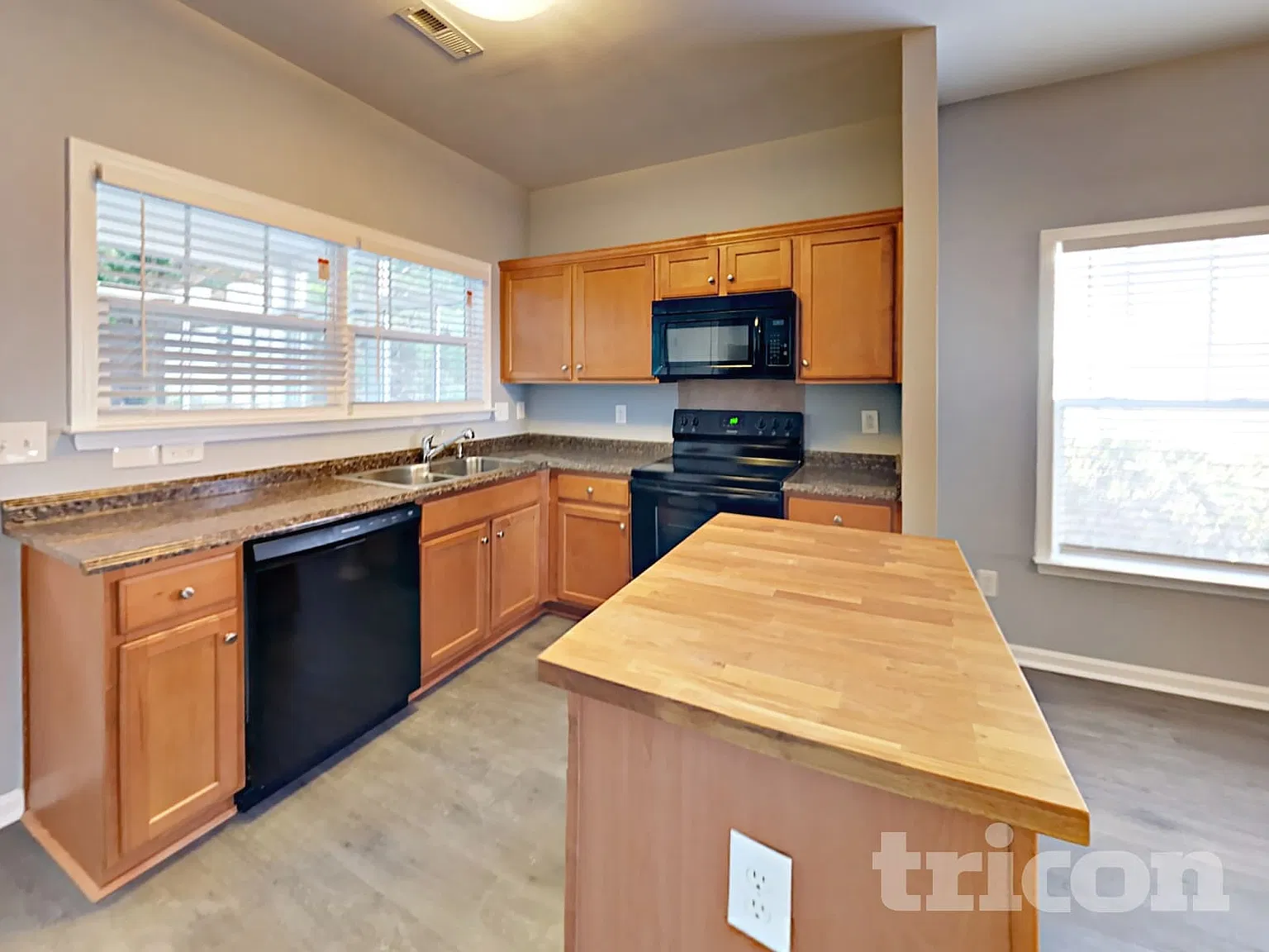 10915 Chrudan Drive Charlotte NC — Photo 4