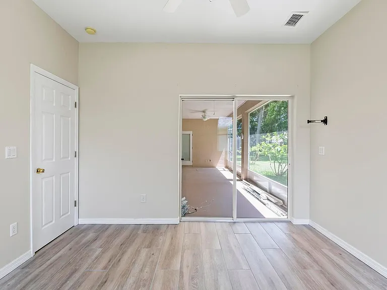 24 Lakecliff Dr — Photo 8