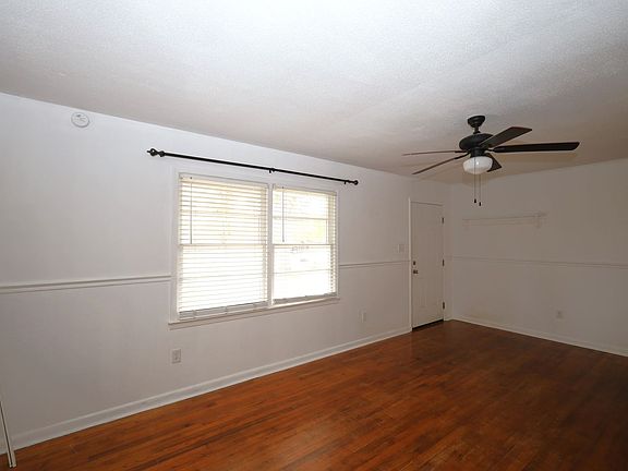 4th image of 609 E Stanfill St