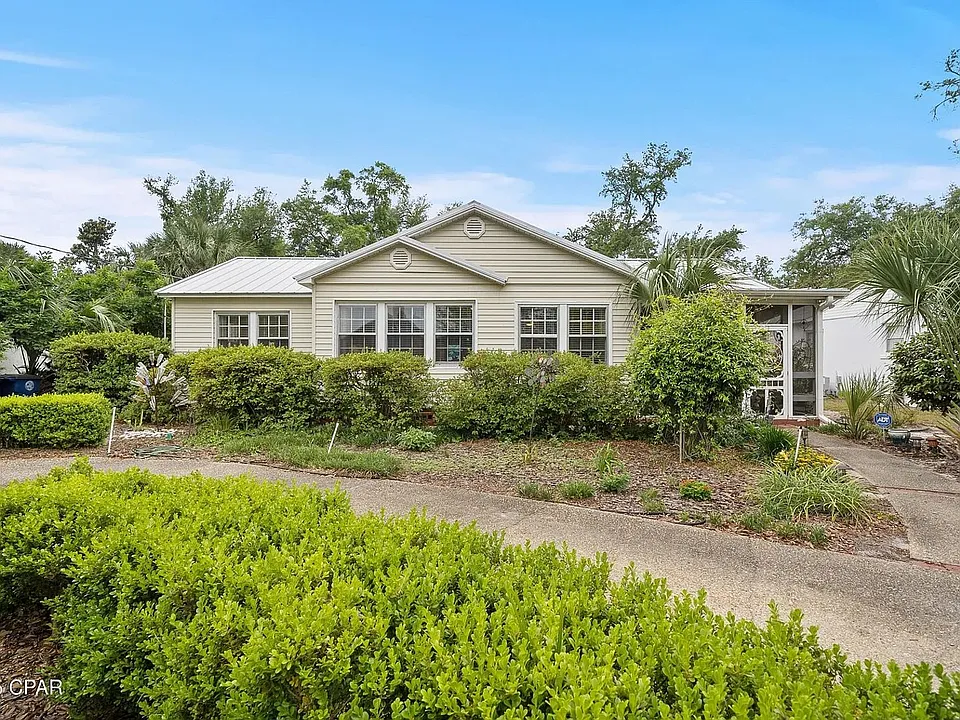 321 S Bonita Ave