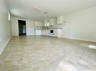 7527 Douglas St #B, Daphne, AL 36527