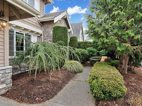 2nd image of 918 274th Pl SE