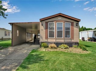 75 Harmony Ln, Buffalo, NY 14225
