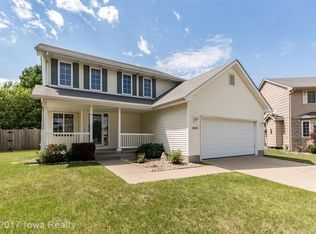 15959 Rosewood Ct, Clive, IA 50325