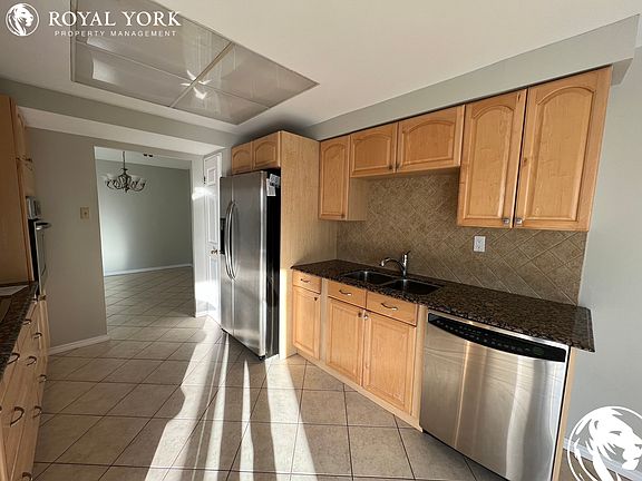 5th image of 265 Westcourt Pl