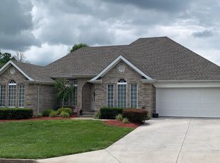 718 Hidden Loop Dr, Somerset, KY 42503