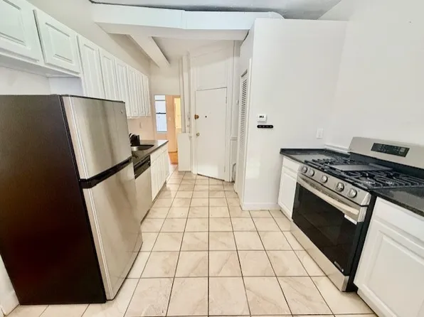 11 Charter St, Boston, MA