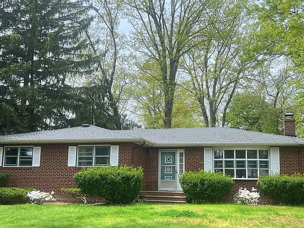 531 Ryders Ln, East Brunswick, NJ 08816