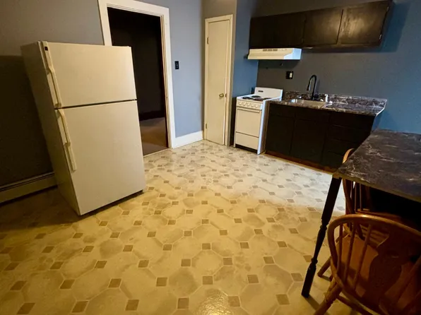 240 Allison Ave APT 4, Washington, PA 15301