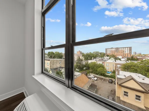 121 34th Street image 15 of 44