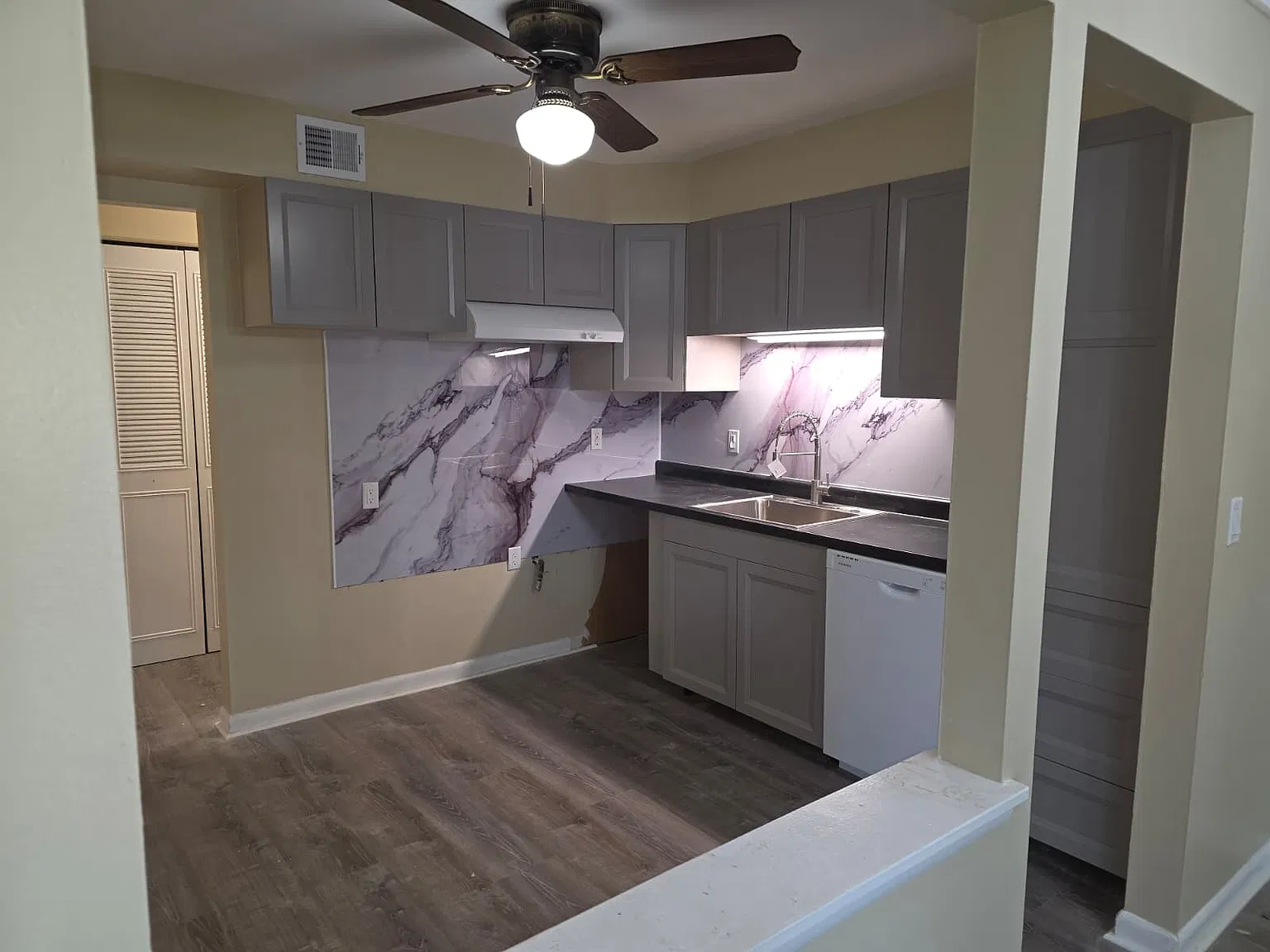 2 bed, 1055 sqft, $1,500 — Photo 1