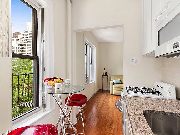 5th image of 149 W 12th St APT 6-4