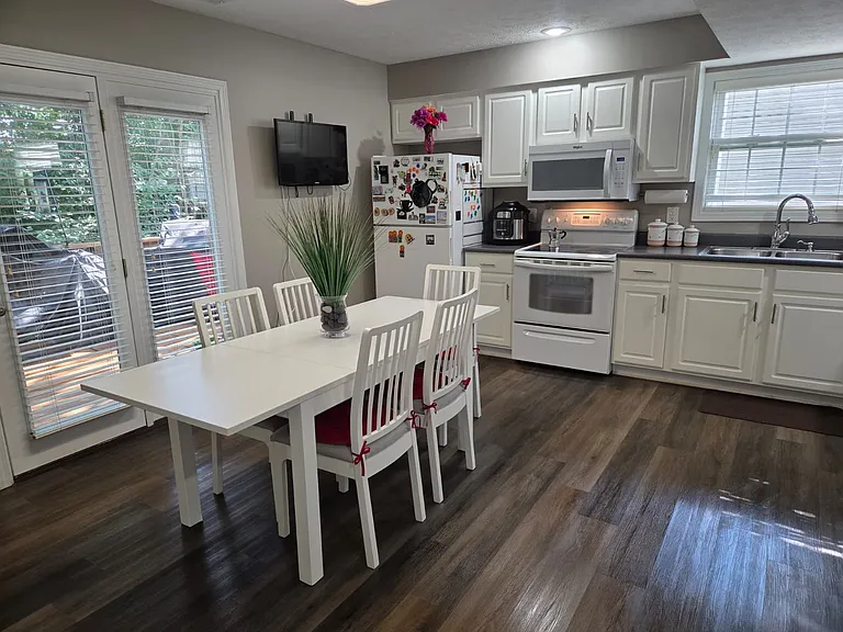 Fully equipped shared kitchen
Modern kitchen with stainless steel appliances