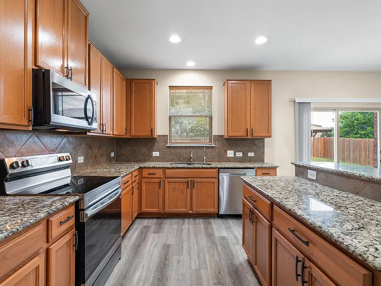 1244 Yellow Iris Rd — Photo 9