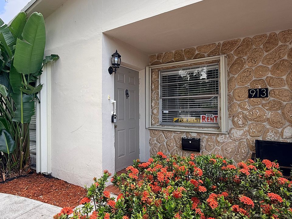 1st image of 913 Orange Isle #B