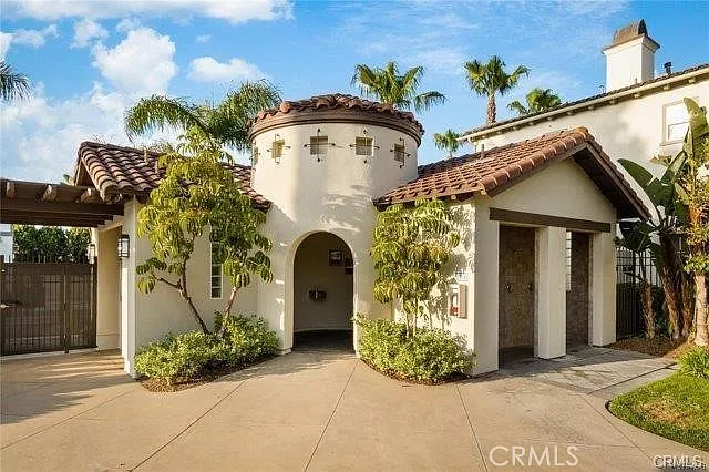 21261 Baeza Cir — Photo 49