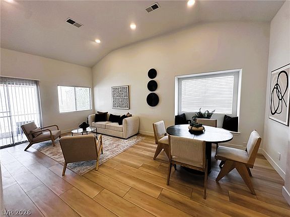 3rd image of 3309 Sturbridge Cir
