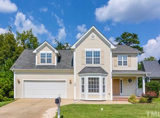 108 Bettsbury Ln, Holly Springs, NC 27540