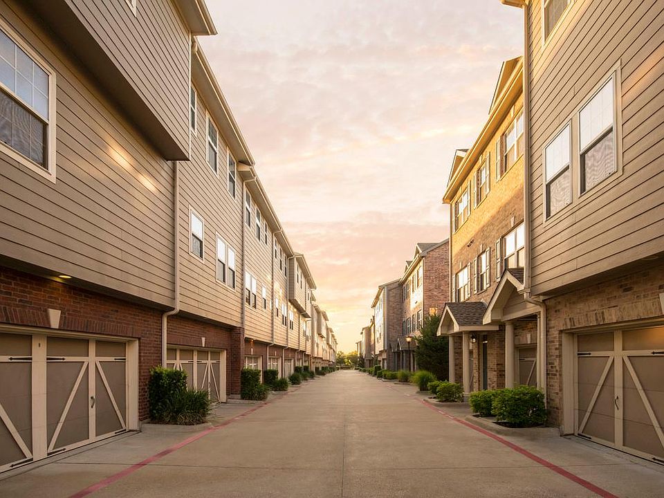 1st image of 6106 E Lovers Ln