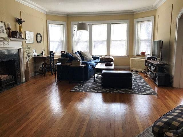 1st image of 1420 W Berwyn Ave