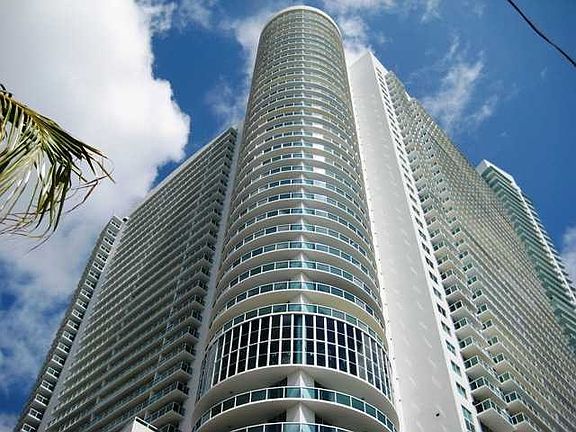 3rd image of 1800 N Bayshore Dr APT 1800