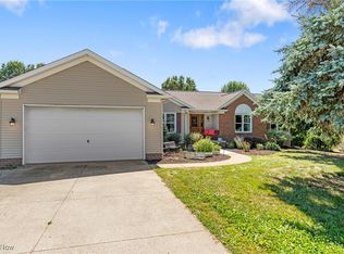 10042 Coblentz Ave NW, Uniontown, OH