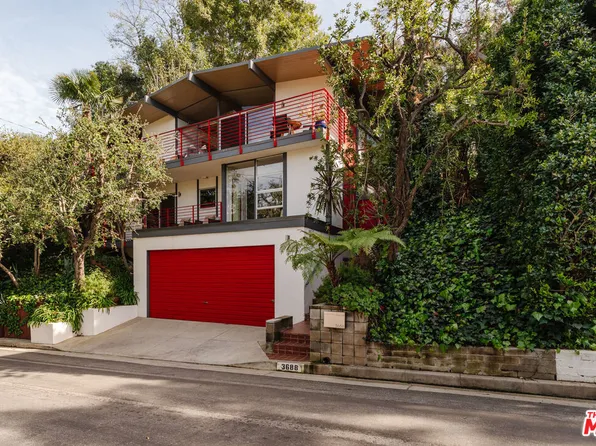 3688 Buena Park Dr, Studio City, CA 91604