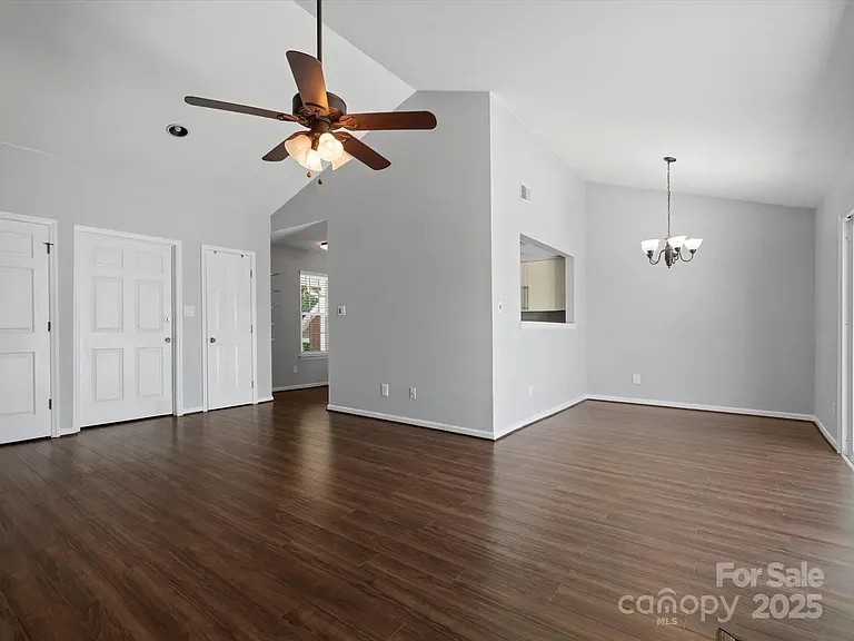 9404 S Vicksburg Park Ct — Photo 12
