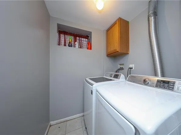 74 Sumner Avenue image 18 of 28