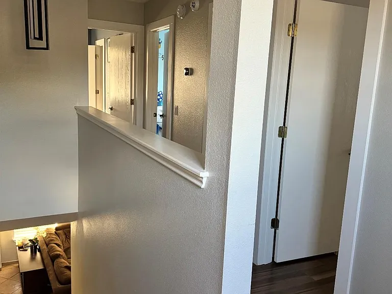 15101 Nuttall Dr — Photo 12