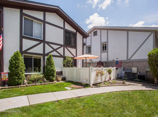 572 Blue Ridge Dr, Medford, NY 11763