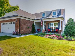2420 Averon Dr, Fuquay Varina, NC 27526